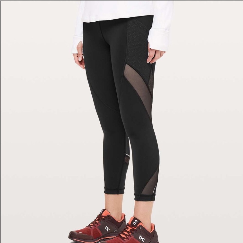 NWT Lululemon Run Smoothly Crop 23”